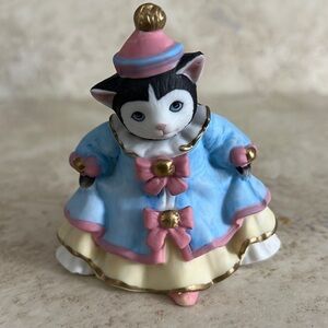 Vintage Schmid Kitty Cucumber Figurine Ellie in Costume 1994